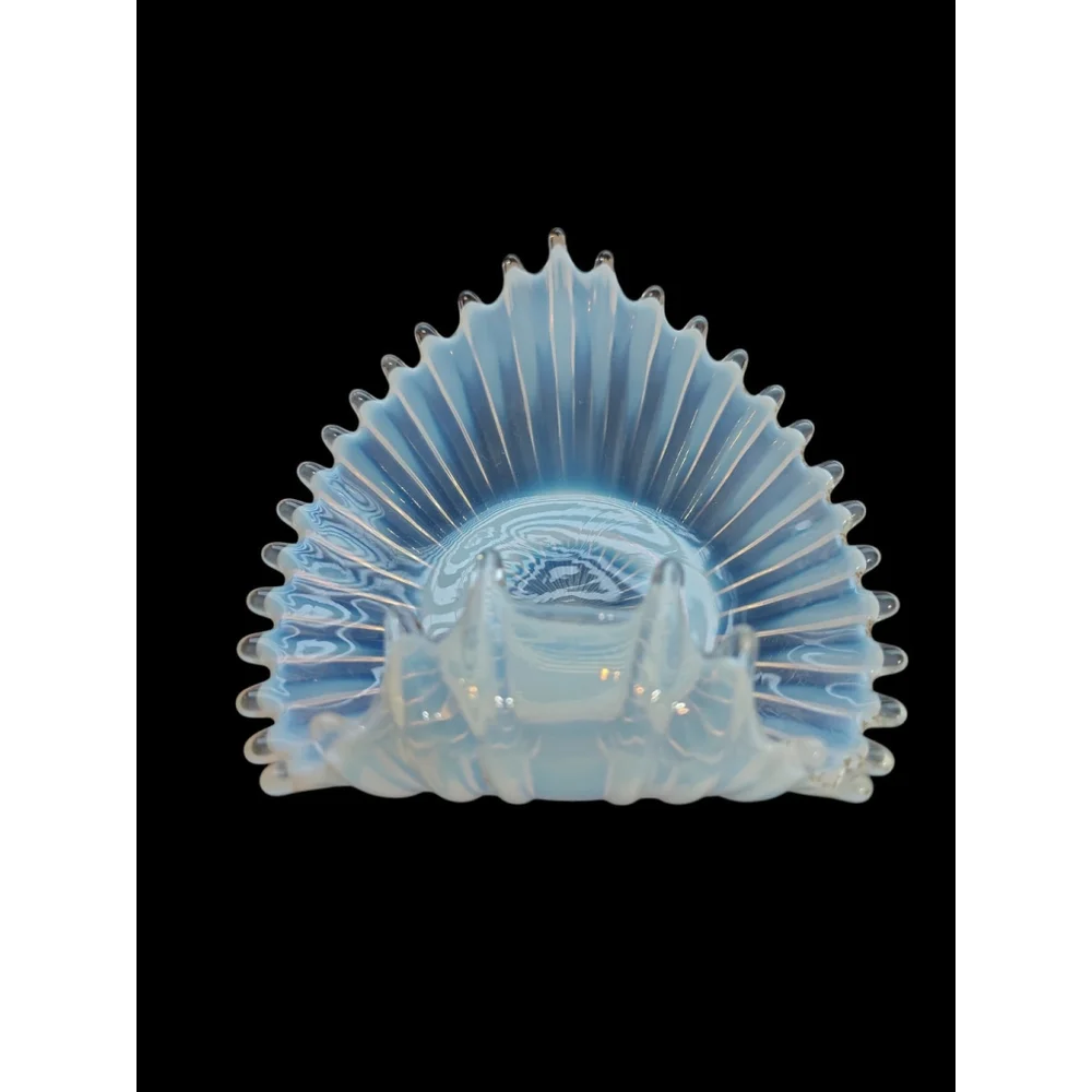 Vintage Fostoria Heirloom White Opalescent Handled (Rolled End) Bon Bon Dish - Picture 4 of 5